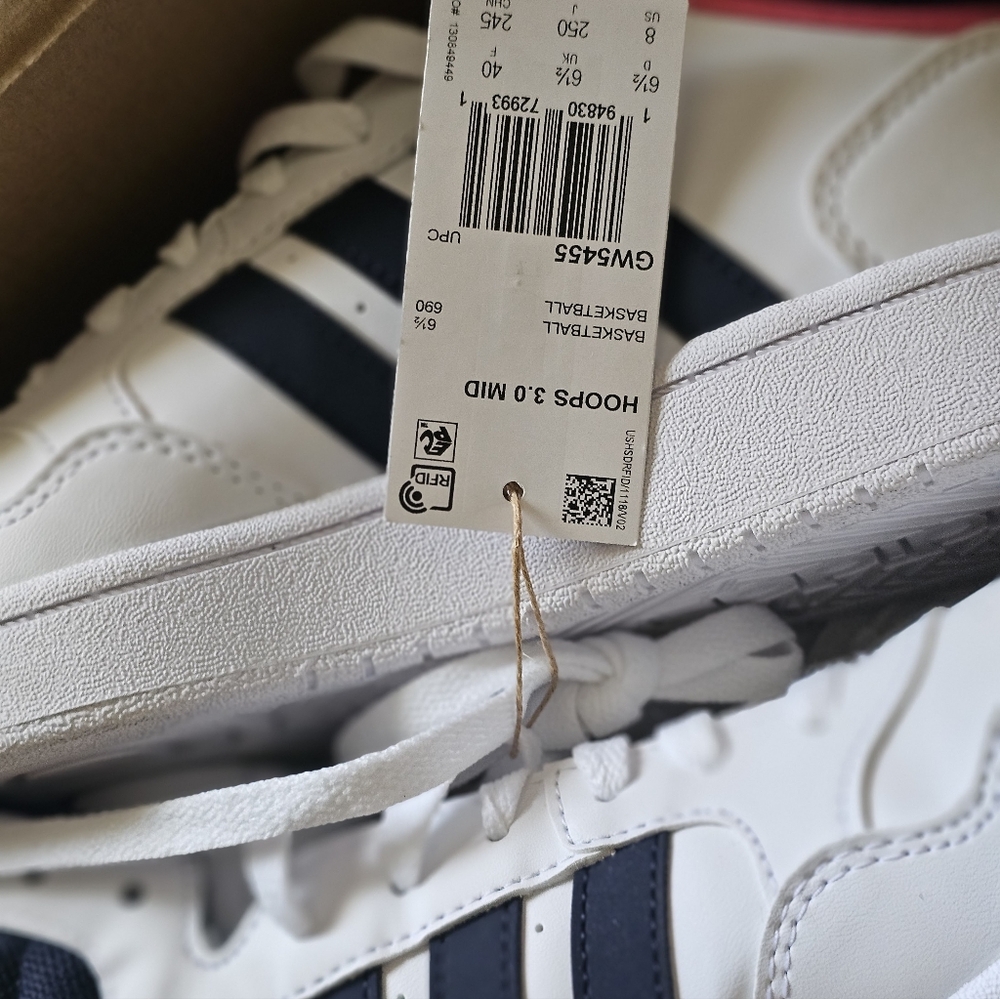 Adidas 3.0 hoops size 8 ( fit like 9)